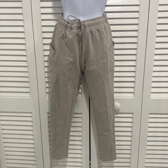 ilus Pants - Ilus joggers cream/tan